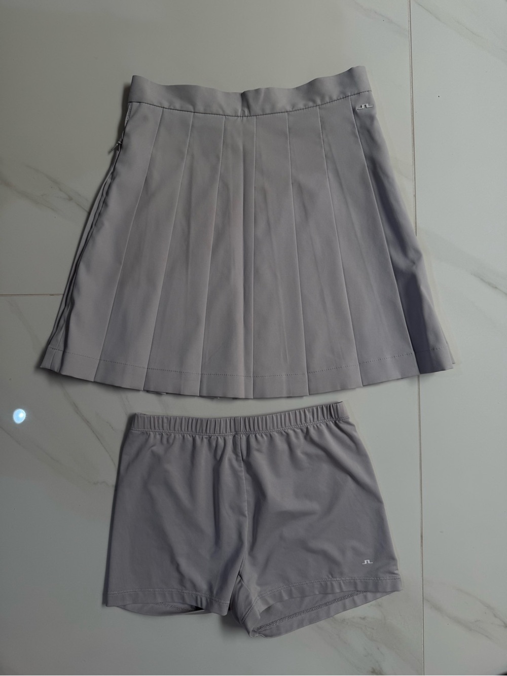 Women's Pleated Golf Skirt with Detached Inner Shorts - Light Gray